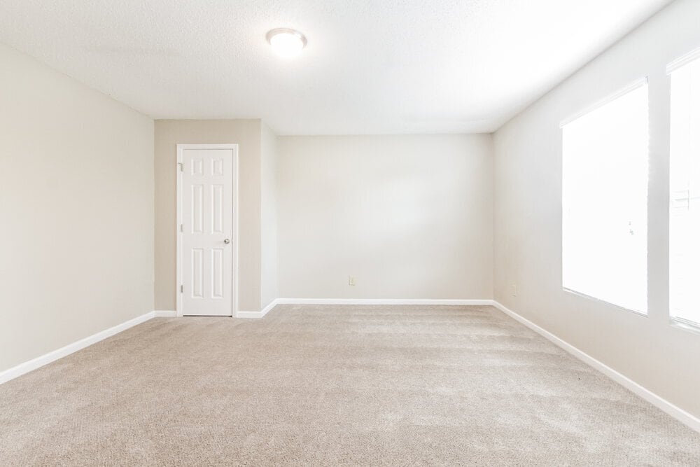 Building Photo - 9047 Bainbridge Dr
