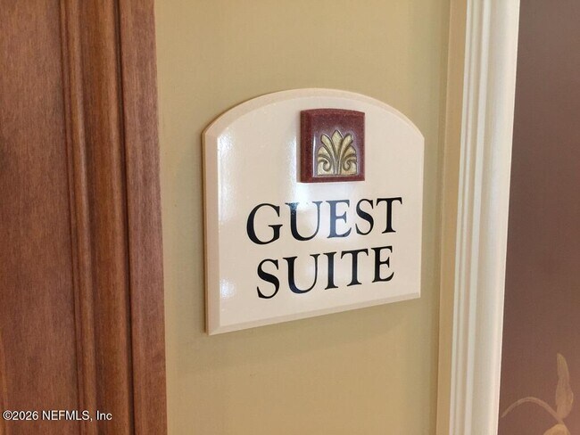 Building Photo - 400 E Bay St