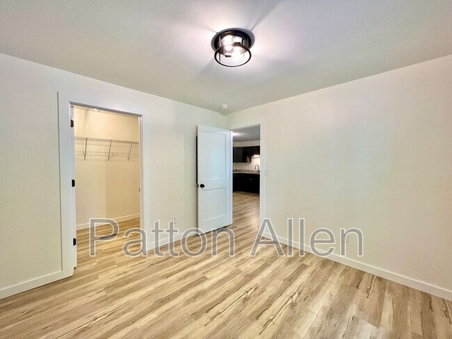 Building Photo - 121 Justus Acrs Dr