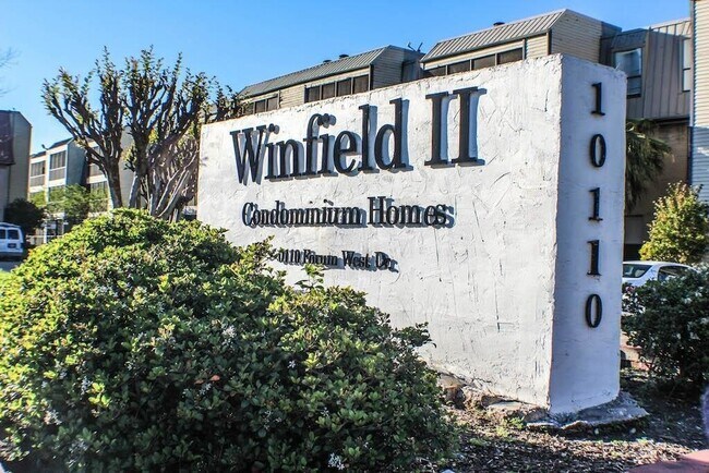 Building Photo - 10110 Forum W Dr