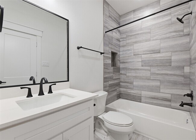 Building Photo - 1243 W 23rd St