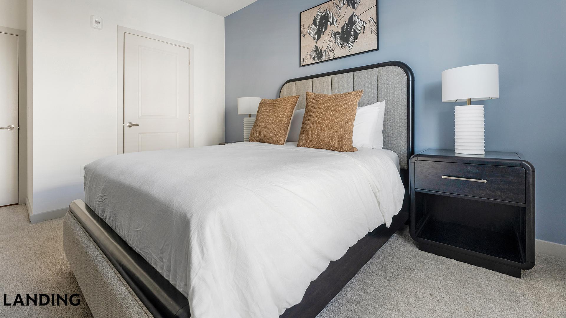 Building Photo - 6000 Front St