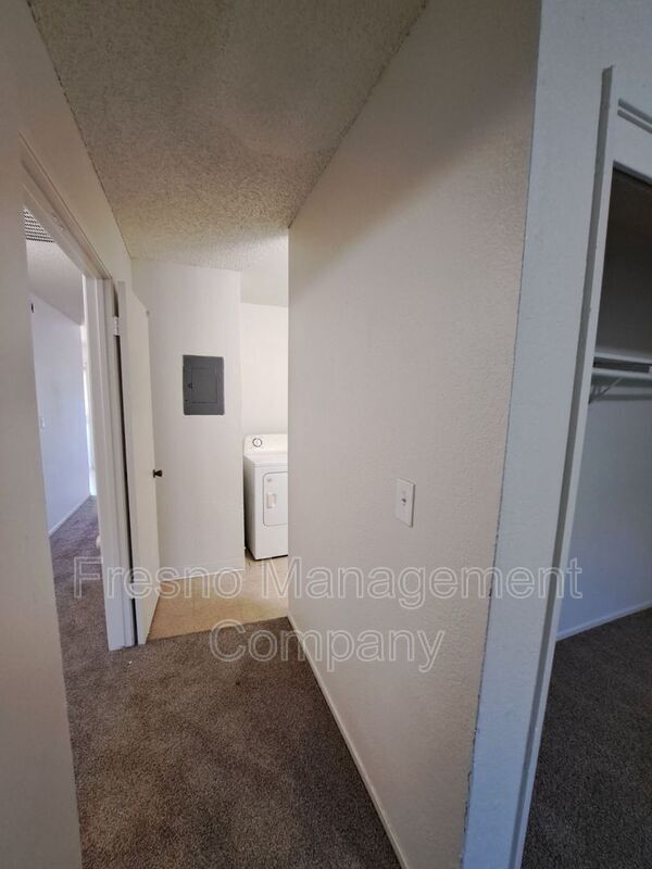 Building Photo - 3037 W Pontiac Way