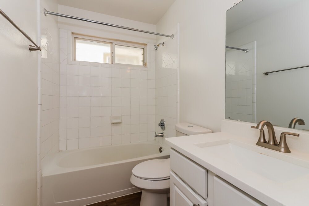 Building Photo - 2406 Glenholly Park Dr