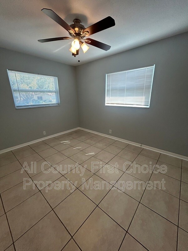 Building Photo - 2390 14th Ave SW