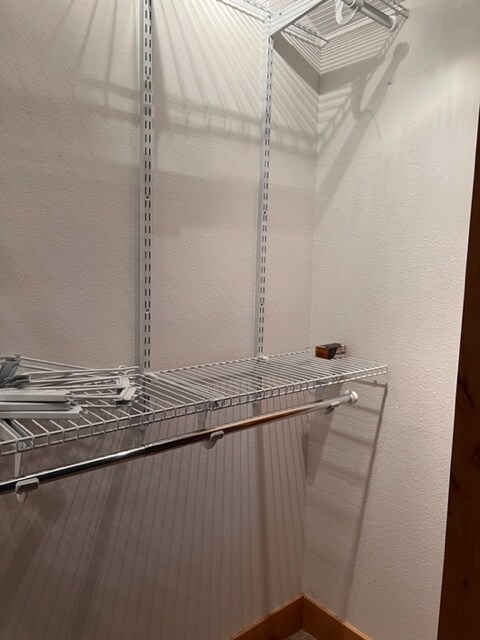 Building Photo - 185 Golf Terrace Dr