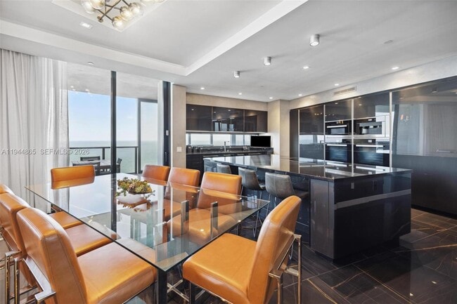 Building Photo - 18555 Collins Ave