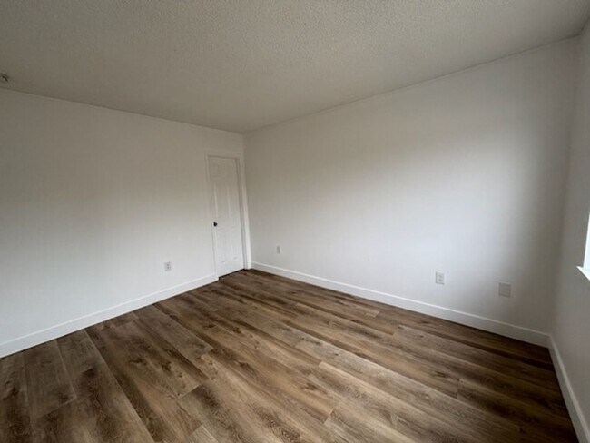 Building Photo - 1455 Laramie Ave