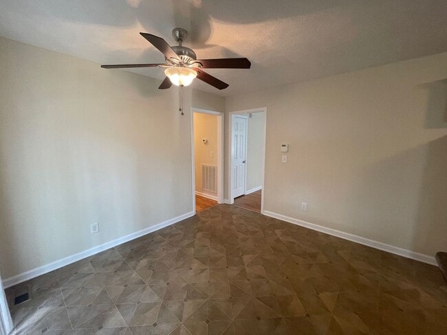 Building Photo - 5039 Coker St