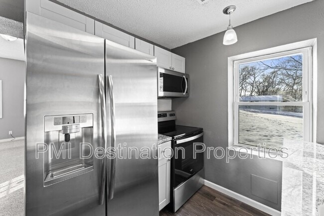 Building Photo - 918 S Appleton Ave