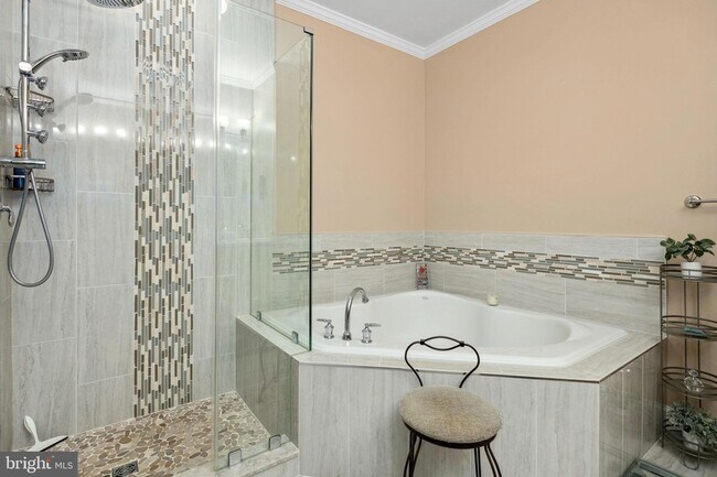 Building Photo - 440 Belmont Bay Dr