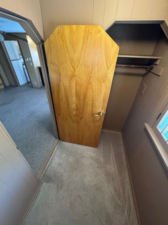 Building Photo - $1400 - 2 Bed 1 Bath House
