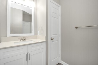 Building Photo - 2222 Maroneal St