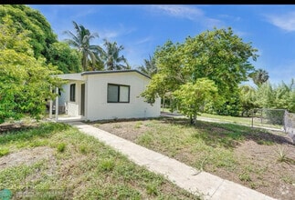 Building Photo - 891 NW 33rd Terrace