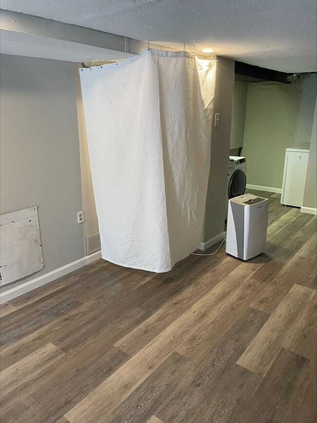 Building Photo - 1121 Cobbs St