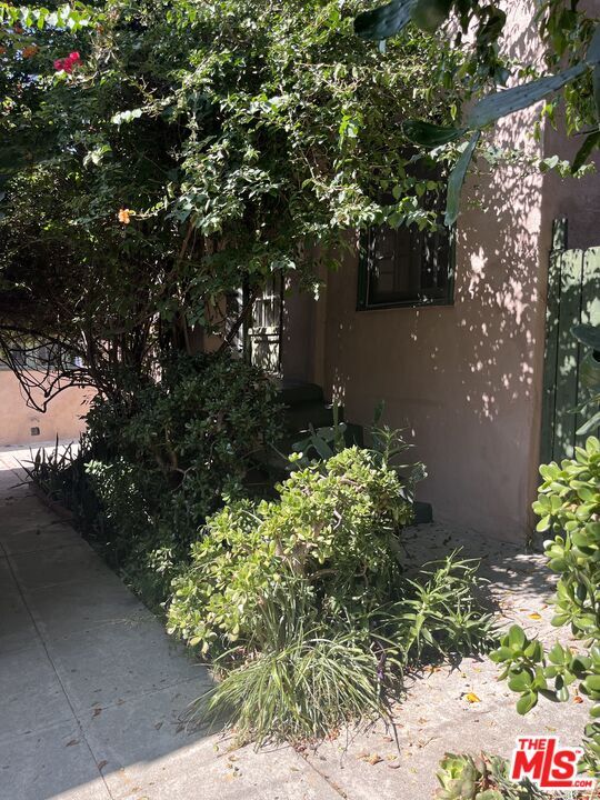 Building Photo - 1667 Golden Gate Ave