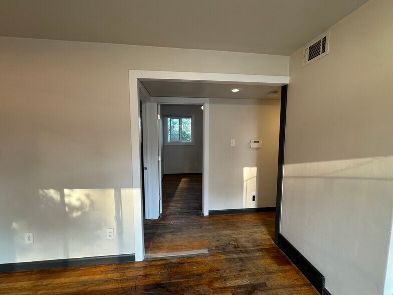 Building Photo - 5210 Ingalls St