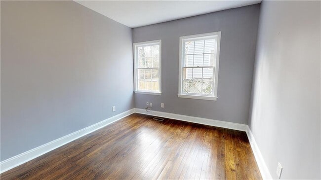 Building Photo - 2599 Eastwood Dr