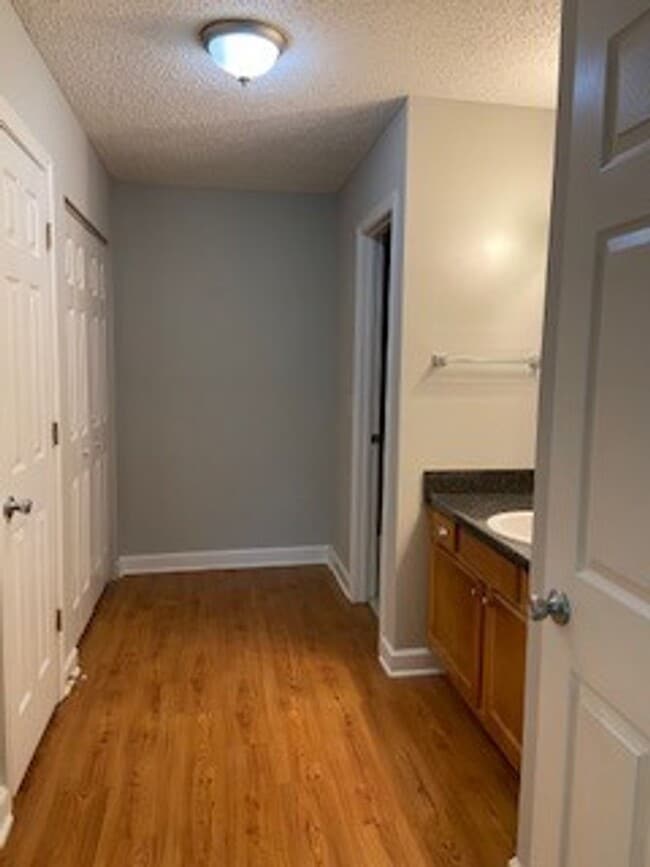 Building Photo - cpb7