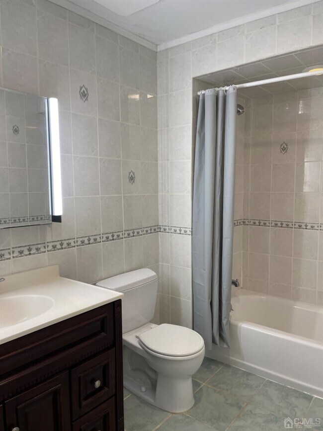 Building Photo - 3601 N Oaks Blvd