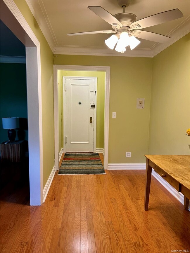 Building Photo - 474 W 238th St