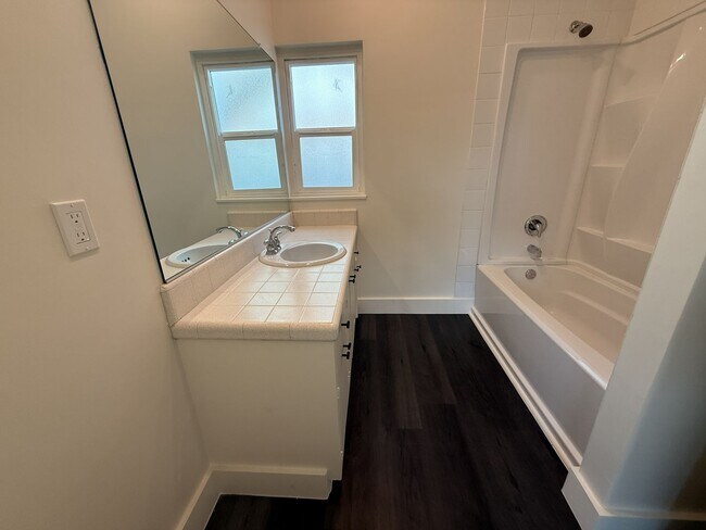 Building Photo - Charming 1-Bedroom Apartment in the Heart of Solvang