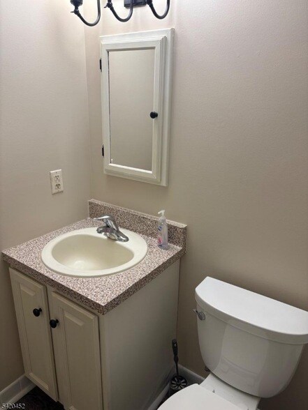 Building Photo - 3 Port Royal Dr