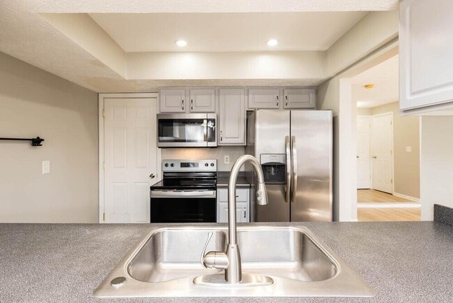 Building Photo - 2439 Sutter Pkwy