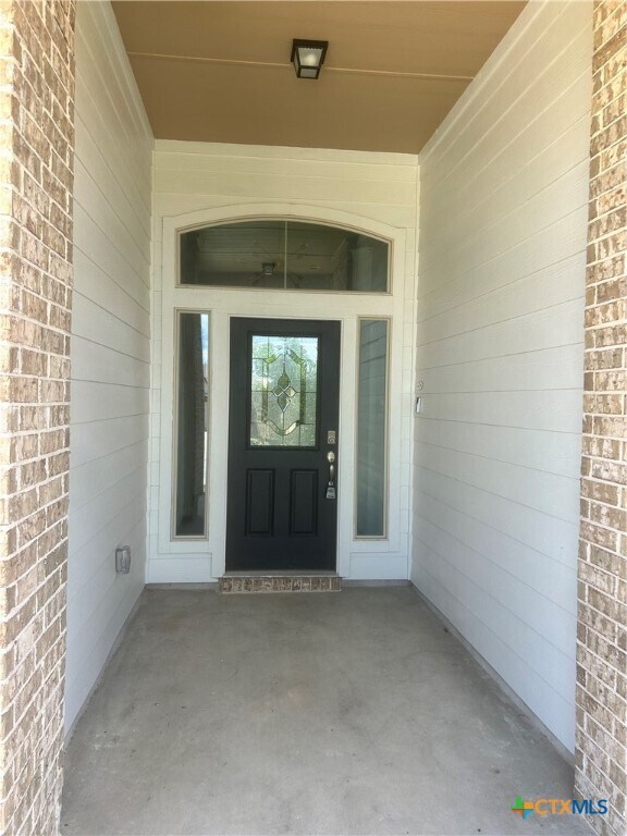 Building Photo - 1203 Kiskadee Branch Dr