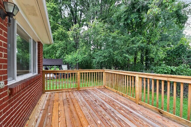 Building Photo - 3916 Piney Grove Rd