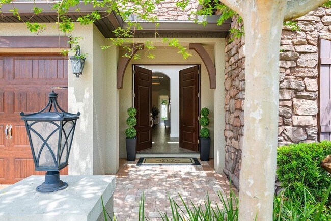 Building Photo - 706 Canopy Estate Dr