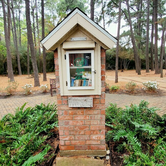 Building Photo - 9111 Winkbow Dr