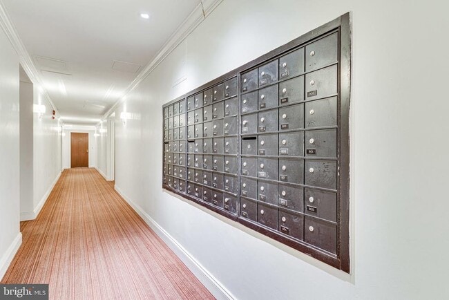 Building Photo - 955 26th St NW