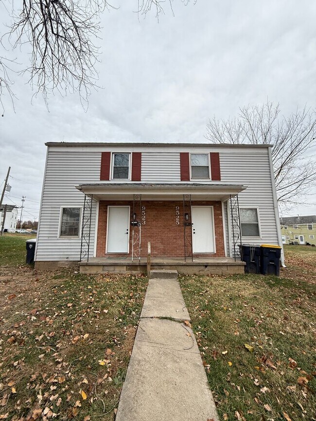 Primary Photo - 9523-9525 Charlotte St