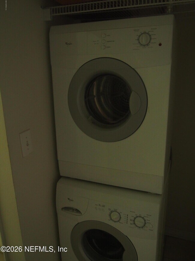 Building Photo - 7920 Merrill Rd