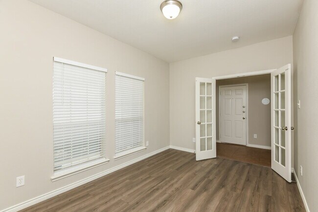 Building Photo - 272 Spring Hollow Dr