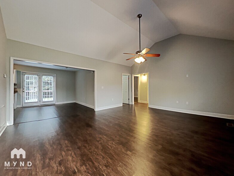 Building Photo - 722 Deans Ferry Rd