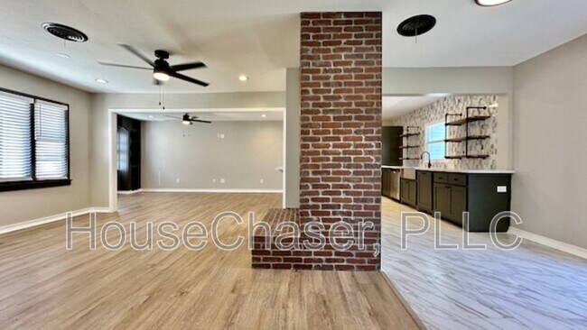 Building Photo - 4318 31st St