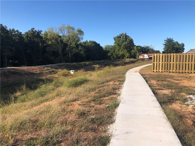 Building Photo - 448 Fox Cir
