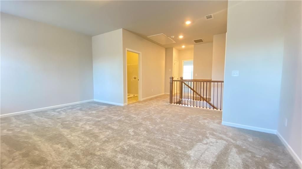 Building Photo - 4570 Silver Oak Dr SW
