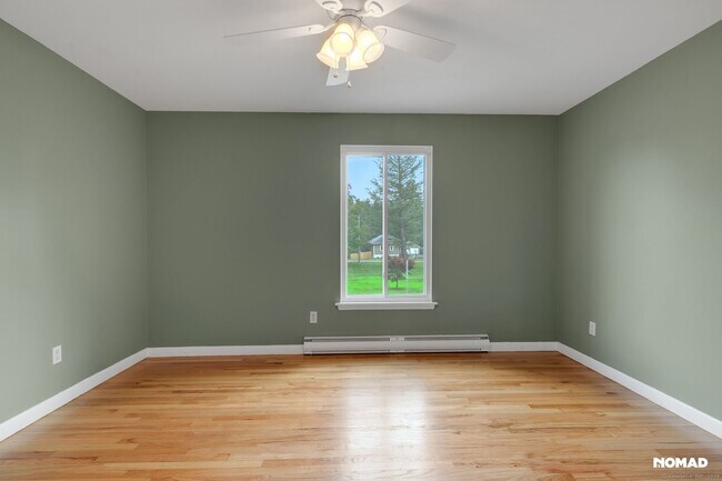 Building Photo - 1634 Farmington Ave