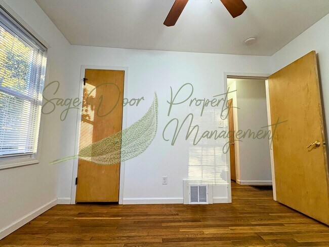 Building Photo - CHARMING HOME WITH GARAGE, LARGE BASEMENT,...