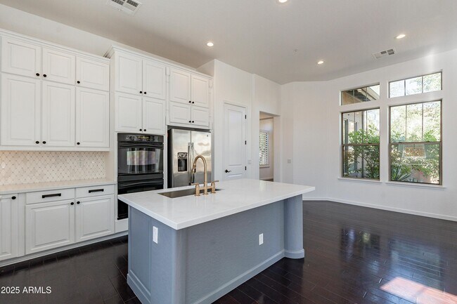 Building Photo - 18169 N 92nd St