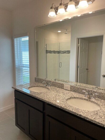 Building Photo - 1120 Myrtle Hammock Ln