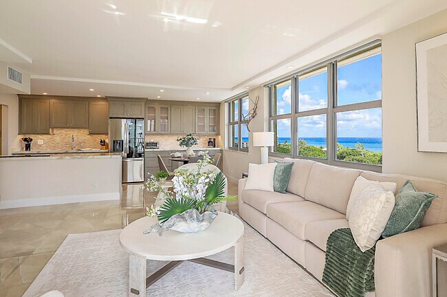 Building Photo - 2121 N Ocean Blvd