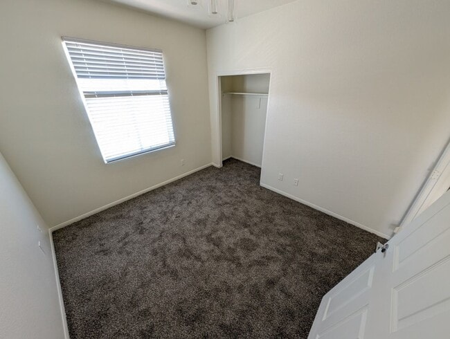 Building Photo - 7593 Perla Del Mar Ave