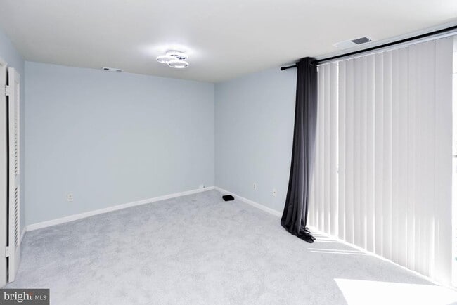 Building Photo - 3319 Huntley Sq Dr