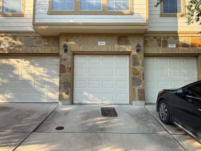 Building Photo - Great 2 Bed 2 Bath Condo!