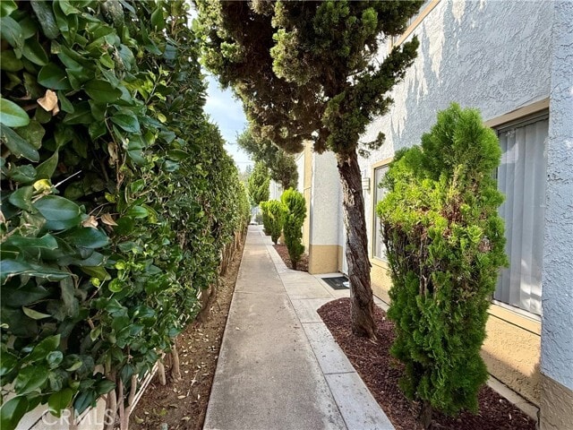 Building Photo - 6082 Fullerton Ave