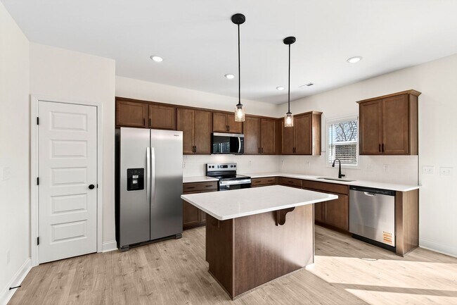 Building Photo - Modern and Charming 3-Bedroom Cul-de-Sac Home in Clayton!